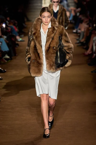 Look 39